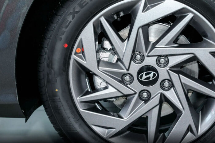  Elantra LUX