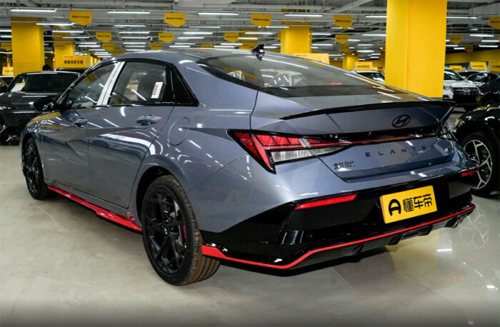  Elantra LUX